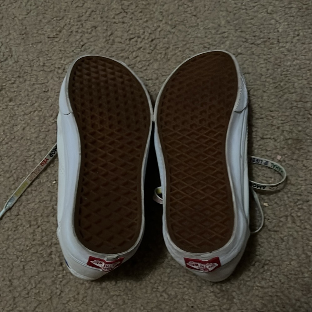 Vans - Picture 5 of 6
